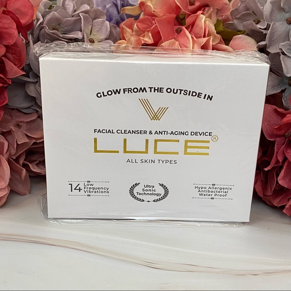 LUCE180° Facial Cleansing and Anti-Aging Device - Picture 5 of 13